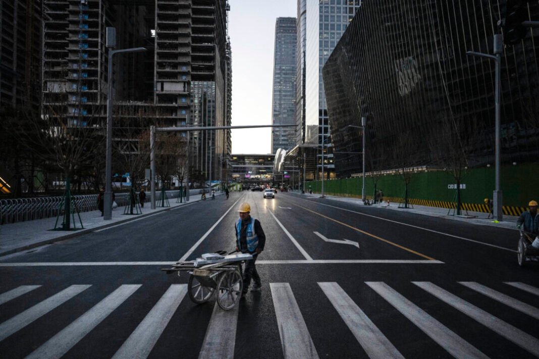 China’s Long Slowdown: Structural Collapse Imminent?