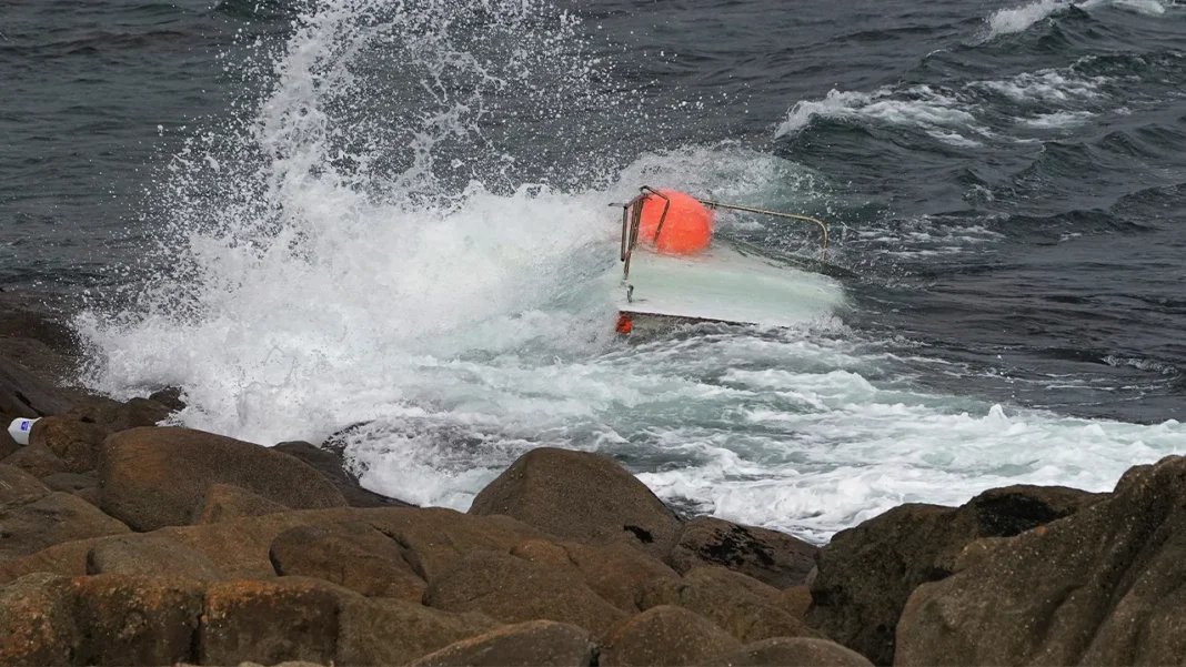 Teen rescued as Alaska fishing boat capsizes, two dead