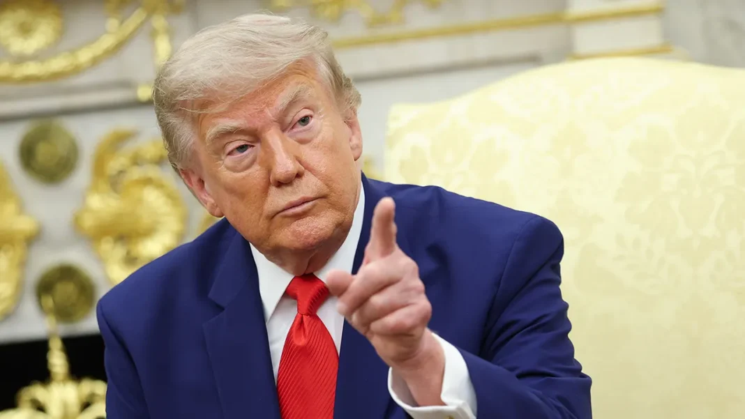 Jeffries: House Democrats Keep Trump Impeachment Option Open